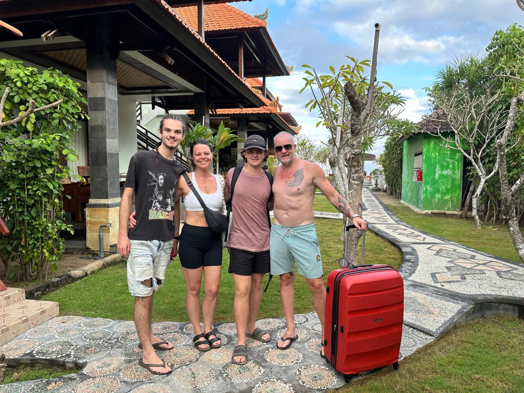 Ketut Losmen Bungalows Lembongan Kültér fotó